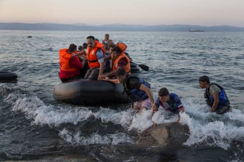 La Grecia ormai è un colabrodo L'esclusione da Schengen è vicina