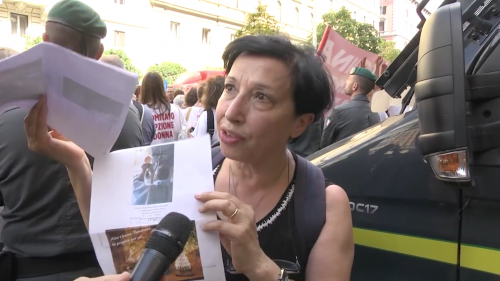 Esodata schiaffeggia Renzi: "Sei un bugiardo". E mostra le prove