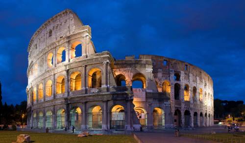 "Il Colosseo? Un mucchio di rovine" Così i turisti stranieri demoliscono i monumenti italiani su Tripadvisor
