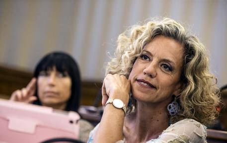 Avviso di garanzia per il marito della Cirinnà