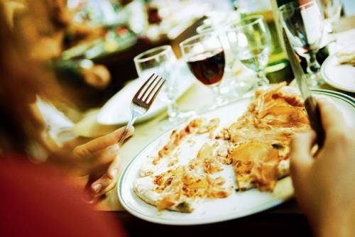 "Vietato l'ingresso ai bambini". Il cartello di un ristorante