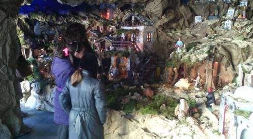 L'ultima follia buonista: moschee e imam nel presepe