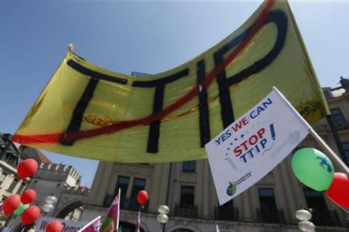 Il Ttip salta. E l'Ue si lecca le ferite: "Abbiamo paura dei populismi"