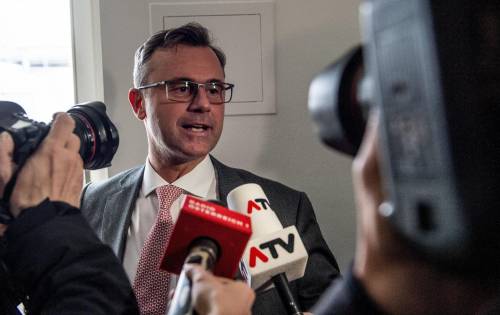 Austria, svolta anti immigrati: è il trionfo dell'estrema destra