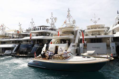 Sesso e droga nello yacht: imprenditore e amante morti