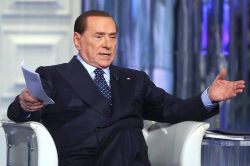 Berlusconi pacificatore: "Ora conta il referendum poi intesa sui programmi"
