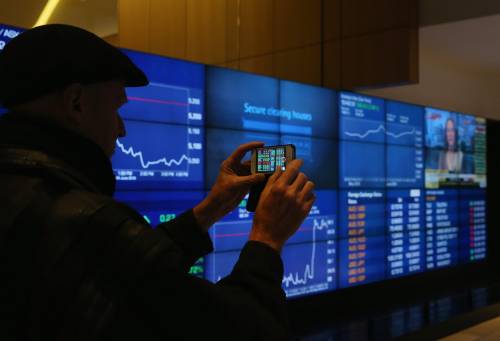 Brexit, le Borse vanno a picco e la sterlina adesso affonda