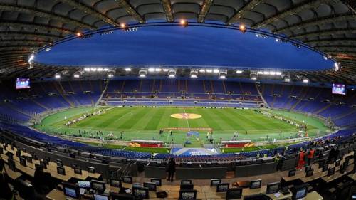 In Bosnia c'è uno stadio che ha un'area in Croazia. Per segnare ci vorrebbe il passaporto...
