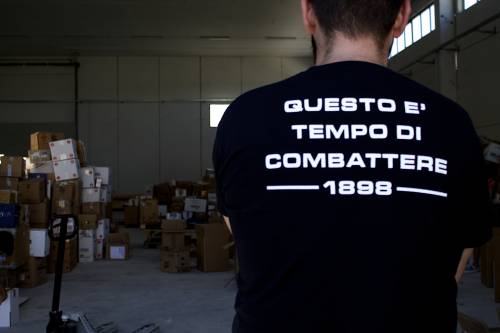 Sisma, gli Angeli Ultras che scavano tra le macerie