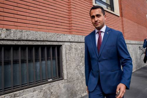 Metodo Di Maio: un dossier per fare arrestare Renzi