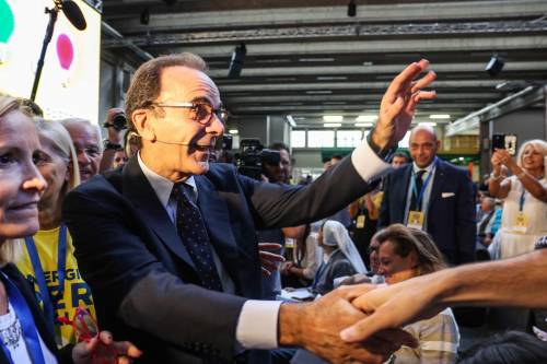La "scossa" di Parisi: il tour moltiplica le date