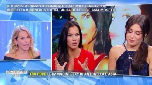 Pomeriggio 5, scintille tra Barbara D'Urso e la Mosetti per un fuori onda