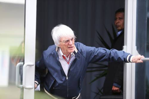 Ecclestone punge: "Ferrari? Gestione all'italiana"