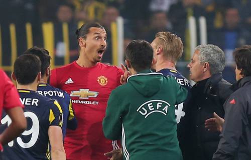 Kjaer su Ibrahimovic: "Arrogante e pieno di sé"