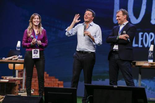 Leopolda, fischi quando sullo schermo appare D'Alema