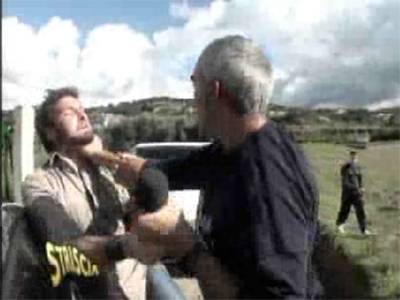Striscia, aggredito Stoppa in un canile di Benevento