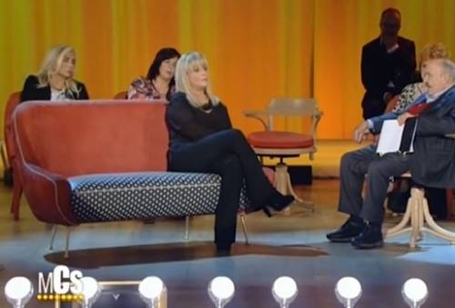 La mamma di Corona in lacrime: "Fabrizio ha un disturbo di personalità"
