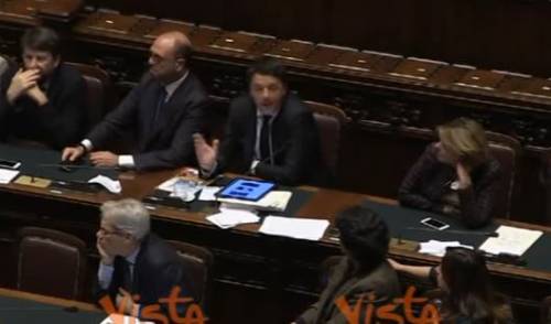 Sisma, Renzi fa "gara di morti" e insulta la Polverini: "Quella è matta"