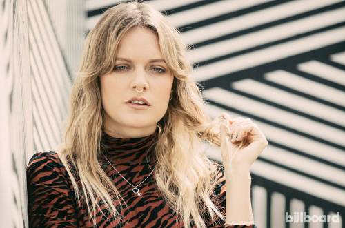 Sesso esplicito e droghe: Youtube censura il video di Tove Lo