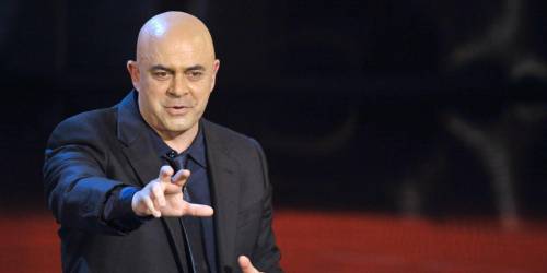 Una supercar da 210mila euro: Maurizio Crozza come Balotelli
