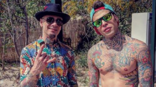 "Comunisti col rolex", svelato il titolo dell'album di Fedez e J-Ax