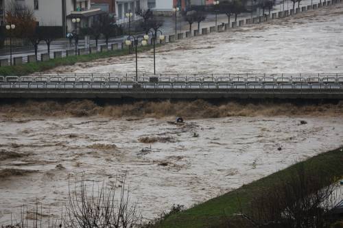 Maltempo, l'urlo di Garessio: "Acqua ovunque, siamo intrappolati"