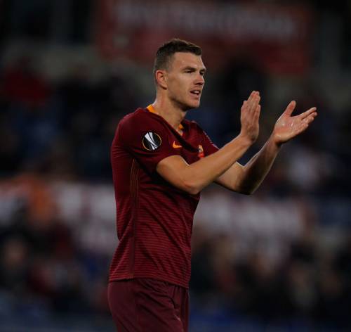 Solo la Roma avanza con il tris di Dzeko