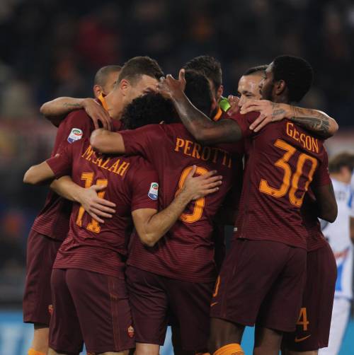 La Roma si riprende il 2 posto: Dzeko e Perotti regolano 3-2 il Pescara