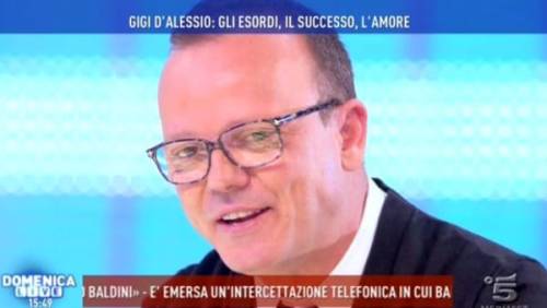 Gigi D'Alessio e il debito con Valeria Marini: "I suoi avvocati vogliono più soldi"