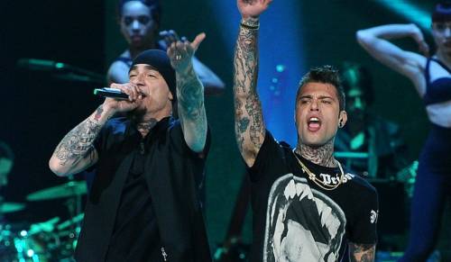 È guerra tra rapper: Fedez e J-Ax contro Marracash e Gué Pequeno