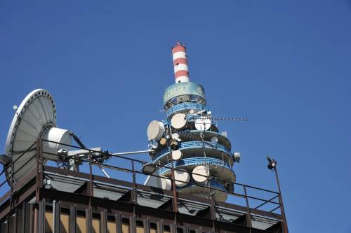 Vivendi pesa su Mediaset. Ritorno all'utile già nel 2017