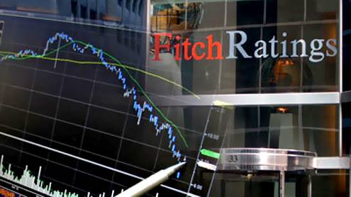 Pure Fitch minaccia l'Italia "Il Def mette a rischio i conti"