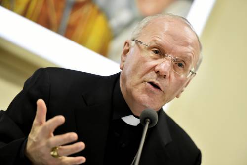 Galantino: "Migranti a casa mia? No, non servirebbe"