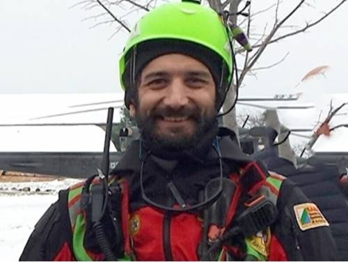 Muore un angelo di Rigopiano. Ucciso dalla fatica per i soccorsi