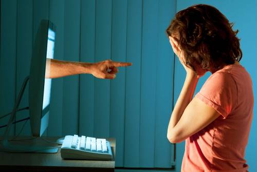 Il cyberbullismo fa paura, ma una legge in Italia ancora non c'è