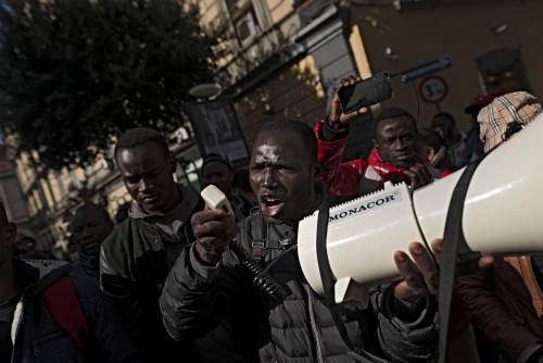 Immigrati, l'Italia sotto accusa: "Aumentare espulsioni e rimpatri"