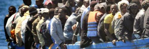 Pedibus con i migranti, polemica ad Arcore