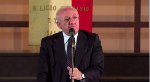 De Luca: "Non aspettatevi Brad Pitt, il candidato sono io"