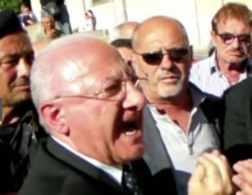Lo Sceriffo senza codice (della strada): De Luca contromano tampona una moto