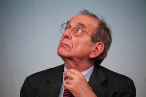 Draghi: "Euro irreversibile". Pressing di Bce e Bruxelles