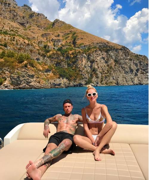 Dopo la gaffe di Gué Pequeno arriva anche la battuta di Fedez?