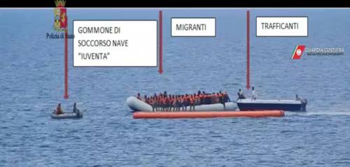 "Possiamo provare incontri in mare coi trafficanti"