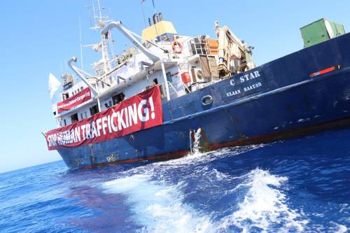 Guidò la nave anti Ong: leader di Defend Europe arrestato a Londra