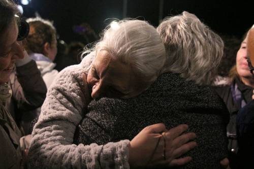 Rilasciati in Turchia 8 attivisti, ma non il presidente di Amnesty