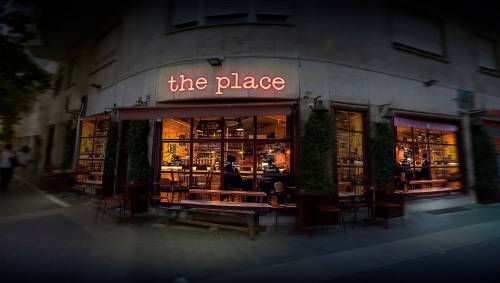 "The Place", perfetti sconosciuti in balia di demoni e desideri