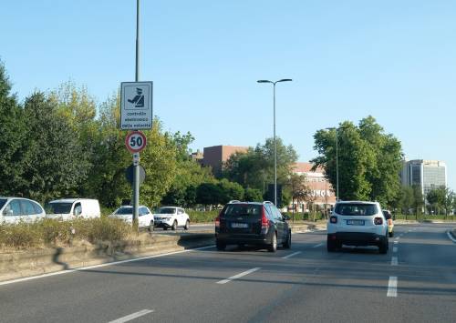 I dieci nuovi autovelox slittano all'autunno. Il Pd "stanga" su Area C