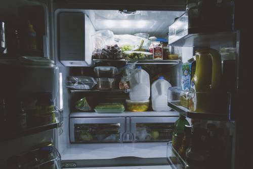Frigorifero e cibo: errori di conservazione e come evitarli