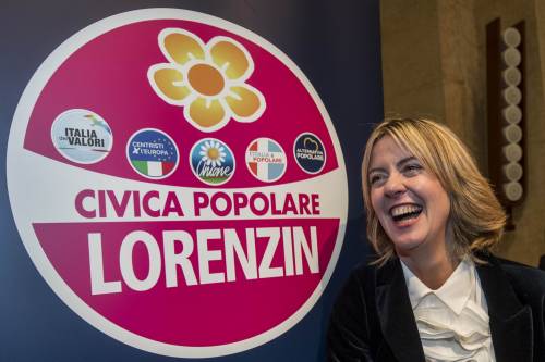 La gaffe della Lorenzin: "Quello è Gino Paoli?". Ma è Enzo Ferrari