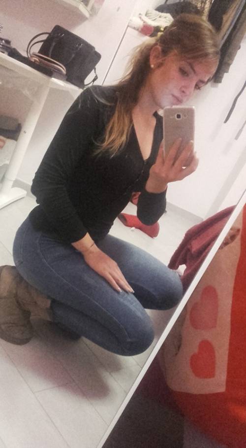 Macerata, svolta dall'autopsia su Pamela: "Colpita mentre era viva"