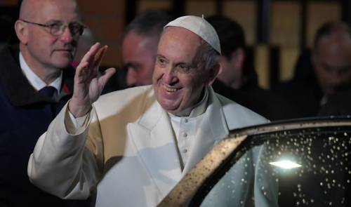 Le femministe: "Bergoglio inattivo contro il maschilismo"